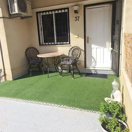 Appartement Agreable Bungalow Avec Piscine *