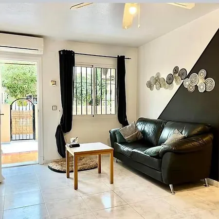 Appartement Agreable Bungalow Avec Piscine *